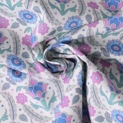 Tissu Coton imprimé indien Asha sur fond Blanc - Par 10 cm