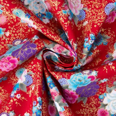 Tissu Coton imprimé Foil Arty fleurs traditionnelle sur fond Rouge - Par 10 cm