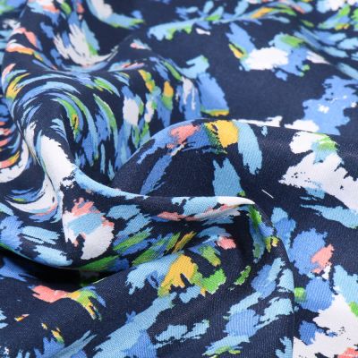 Tissu Viscose Pinceau sur fond Bleu marine - Par 10 cm