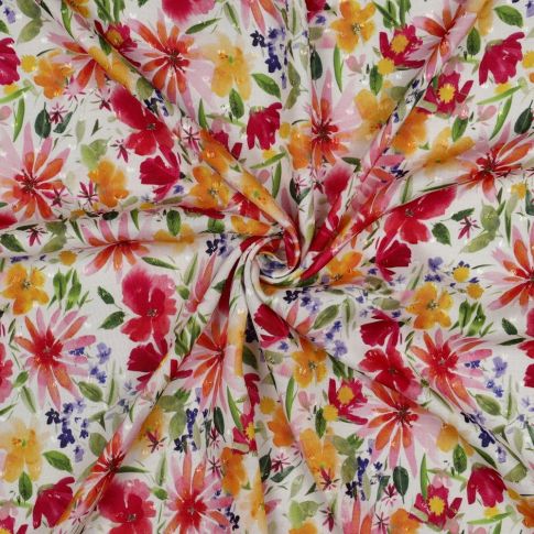 Tissu Plumetis Viscose digital Isolde prairie printanière sur fond Blanc cassé