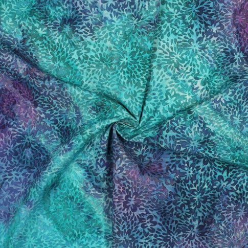 Tissu Batik de Viscose floral lumineux sur fond Vert d'eau