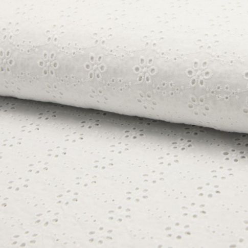 Coupon Tissu Broderie anglaise Deluxe n°750 sur fond Blanc - Coupon de 140 cm