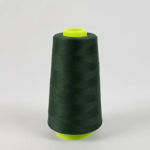 Cône de fil surjeteuse 100% Polyester 2740m Vert foncé