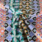 Tissu Satin de Coton digital Tapis d’Orient sur fond Noir