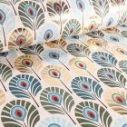 Tissu Toile de Coton Plumes de Paons Métallisées Bleu canard et dorées sur fond Beige - Par 10 cm