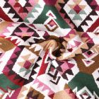 Tissu Jacquard Kilim motif géométrique sur fond Rose