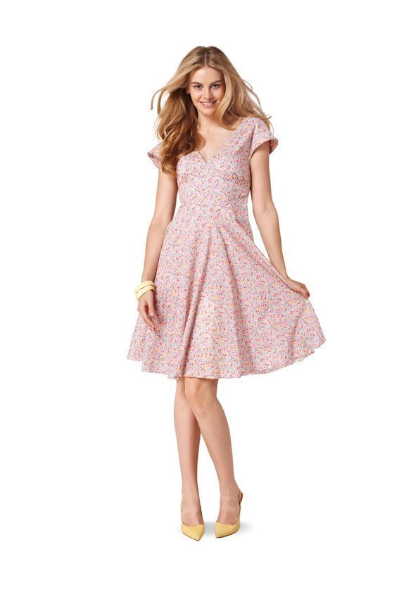 Patron Burda 6793 Robe