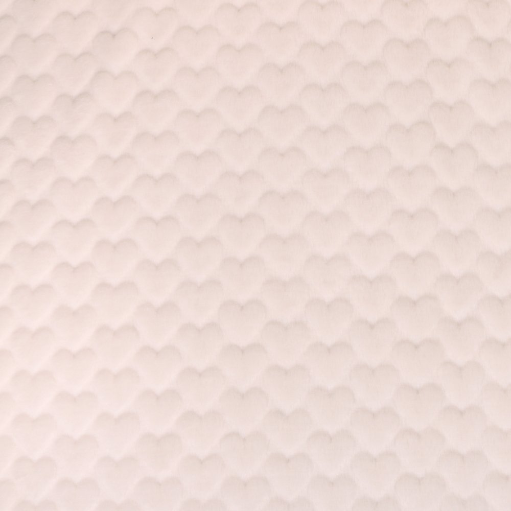 Tissu Minky Ultra doux Longs Poils Coeurs sur fond Ecru