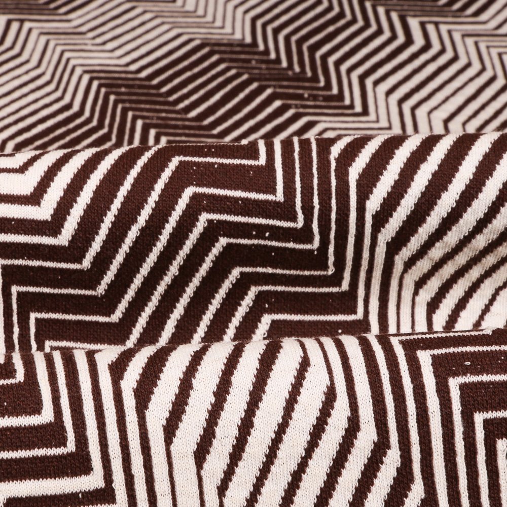 Tissu Gianni Maille Extensible Chocolat Chevrons et rayures Blanches