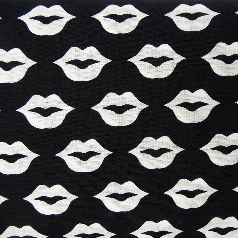 Tissu Coton Noir Bouches blanches