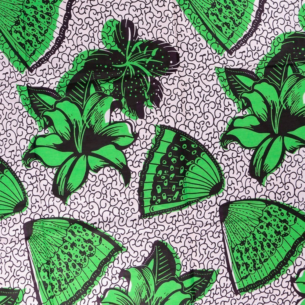 Tissu Wax Africain N°245 Fleurs Vertes et noires sur fond Ecru et noir
