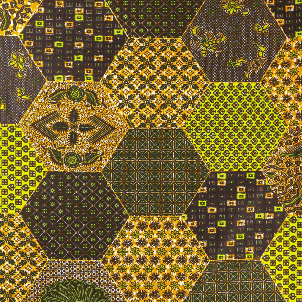 Tissu Wax Africain N°350 Hexagones Verts et moutarde sur fond Noir