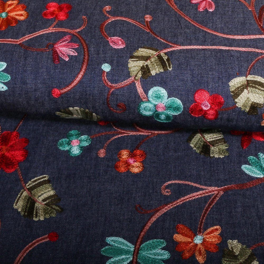 Tissu Chambray Brodé Bleu jean foncé Fleuris