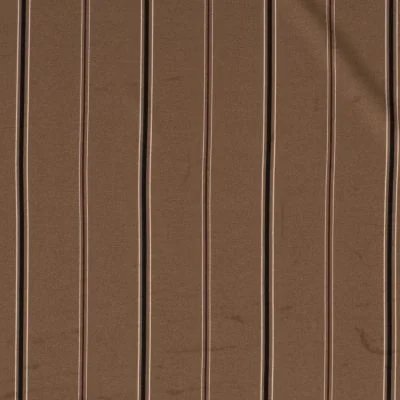Tissu crêpe imprimé Rayures noires et bordeaux sur fond Camel - Par 10 cm