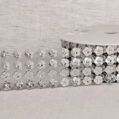 Galon Fleurs paillettes 55 mm 4 rangs Argent x1m