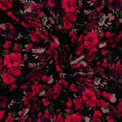 Tissu Viscose EcoVero digital fleurs Rouge sur fond Noir - Par 10 cm