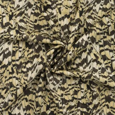 Tissu Viscose satiné inspi plumes sur fond Vert kaki - Par 10 cm