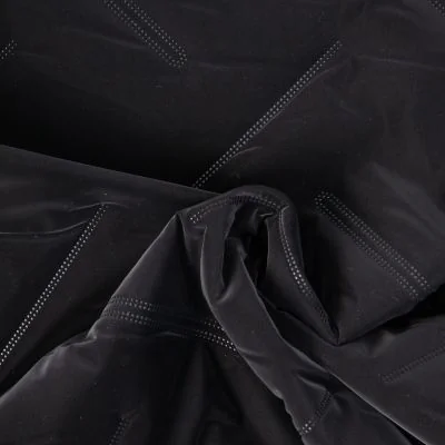 Tissu Doudoune matelassé Mila déperlant  uni Noir - Par 10 cm