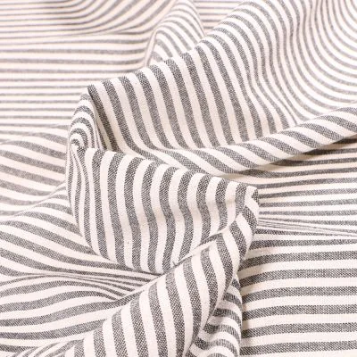 Tissu Viscose de coton Ruth sur fond Gris - Par 10 cm