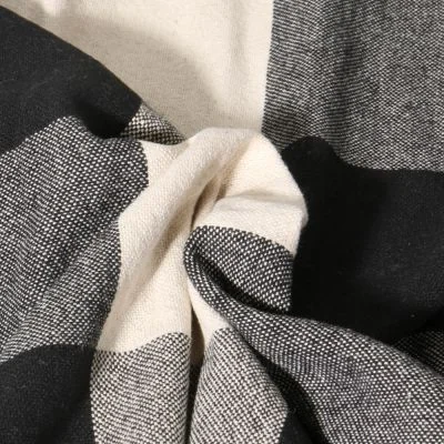 Toile de Coton  Big Celestin Noir sur fond Blanc cassé - Par 10 cm