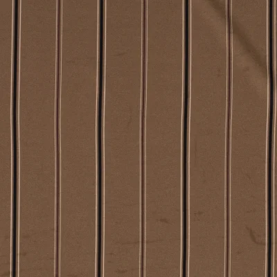 Tissu crêpe imprimé Rayures noires et bordeaux sur fond Camel - Par 10 cm