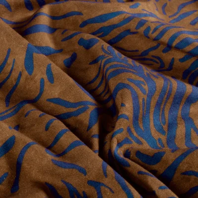 Coupon Tissu Sweat léger French Terry Léon extensible zébré Bleu profond sur fond Marron chocolat - Coupon de 20 cm