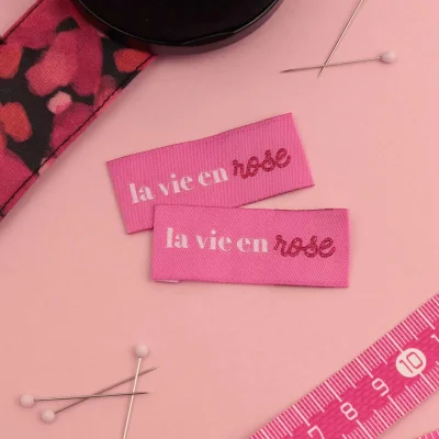 Etiquettes à coudre Bohin La Vie en Rose x1