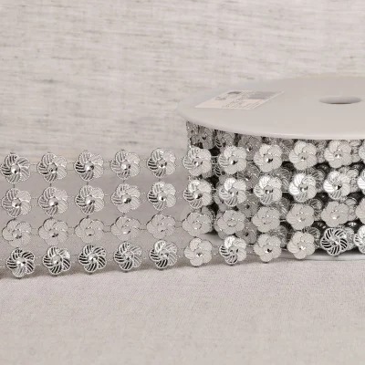 Galon Fleurs paillettes 55 mm 4 rangs Argent x1m