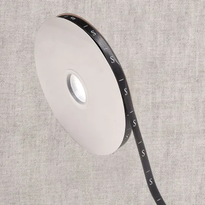 Ruban étiquettes 10 mm Taille S sur fond Noir