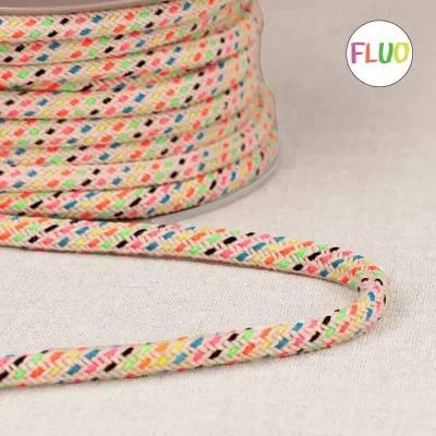 Cordon tressé multicolore sur fond beige 5mn x 1m
