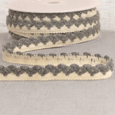 Galon Tresse zig zag 22 mm pompons Gris clair x1m