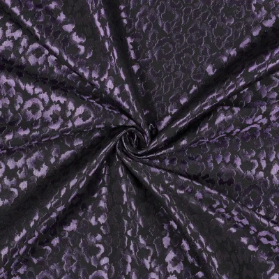 Tissu Jacquard Fiona Léopard Violet sur fond Noir - Par 10 cm