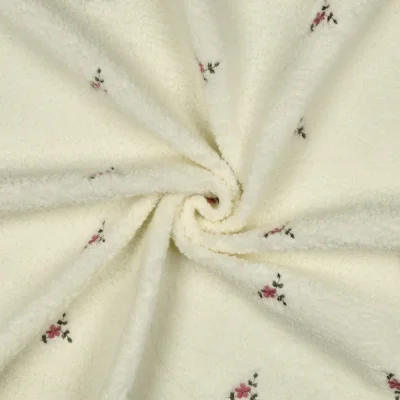 Coupon Tissu Bouclette Teddy Fleurs Maya brodées sur fond Blanc cassé - Coupon de 50 cm