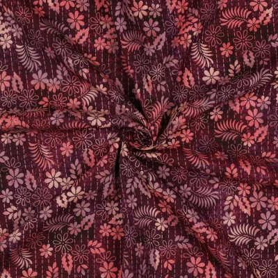 Tissu Batik de Viscose fleurs et feuilles sur fond Prune - Par 10 cm