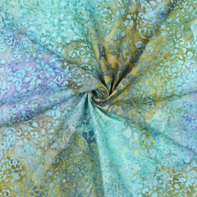 Tissu Batik de Viscose Motifs Organiques sur fond Vert olive - Par 10 cm