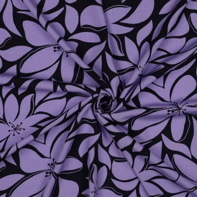 Tissu Viscose imprimé Grandes fleurs Lila sur fond Noir - Par 10 cm
