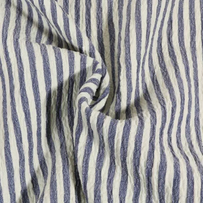 Tissu Seersucker rayé Blanc sur fond Bleu - Par 10 cm