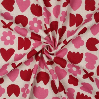 Tissu Double gaze de Coton Bio Love shapes Rose et Rouge sur fond Ecru - Par 10 cm