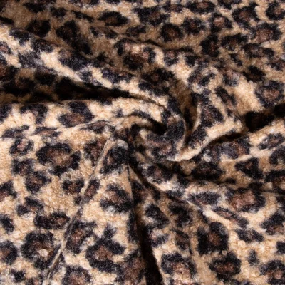 Coupon Tissu Bouclette Polyester Léopard sur fond Beige - Coupon de 40 cm