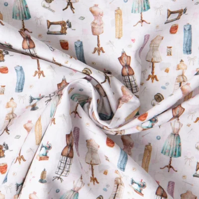 Tissu Coton imprimé Couture Moments sur fond Blanc - Par 10 cm