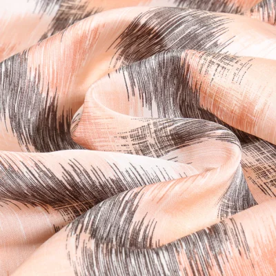 Tissu Satin de Viscose Griff sur fond Rose poudré - Par 10 cm