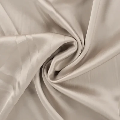 Tissu Satin de Viscose uni Beige - Par 10 cm