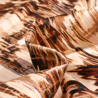 Tissu Coton Satiné extensible Sihem Marron sur fond Beige - Par 10 cm