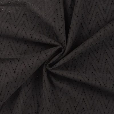 Tissu Coton brodé ajouré Leisa uni Noir - Par 10 cm