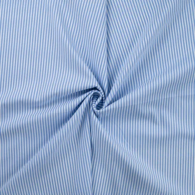 Tissu Popeline de Coton extensible rayé bleu sur fond Blanc - Par 10 cm