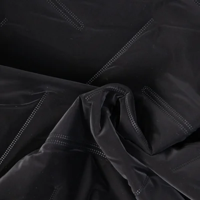 Tissu Doudoune matelassé Mila déperlant  uni Noir - Par 10 cm