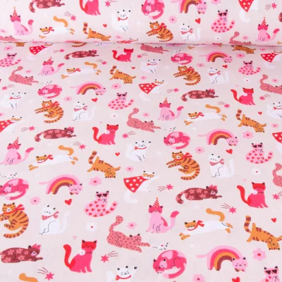 Tissu Coton imprimé chatons roses sur fond Rose clair - Par 10 cm