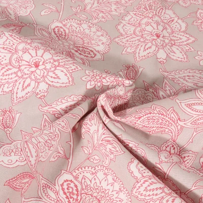 Tissu Coton imprimé Arty Sharma fleuris sur fond Beige clair - Par 10 cm