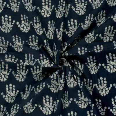 Tissu Voile de coton Batik tribal Divers sur fond Bleu indigo - Par 10 cm