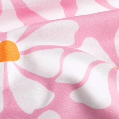 Tissu Toile de Polycoton  marguerites Lunaka blanches sur fond Rose bonbon - Par 10 cm